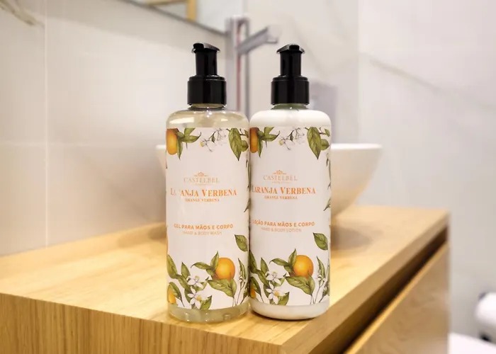 Art Deco 32 Luxury 2br Downtown Metro Ac 포르투