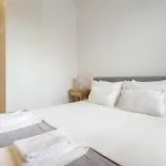 Art Deco 32 Luxury 2br Downtown Metro Ac * Порту