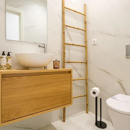 Art Deco 32 Luxury 2br Downtown Metro Ac Apartman