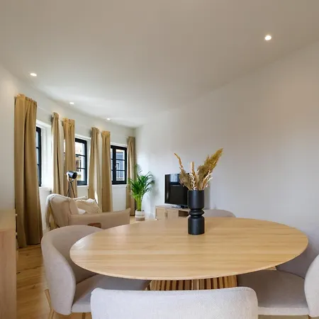 Art Deco 32 Luxury 2br Downtown Metro Ac * Porto